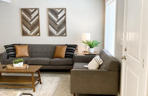 Garden City House | Enchanting Stay at The Midnight Garden - Rated 10/10!