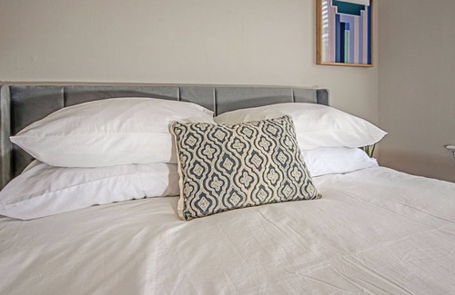 Nacogdoches House | Prime Midtown Flat Steps from SFA and Downtown Attractions