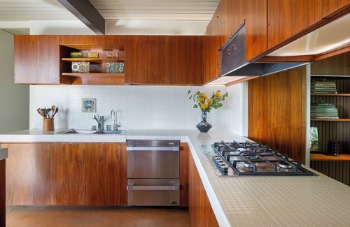 Sunset Junction House | The Milky Way Modern Urban Retreat