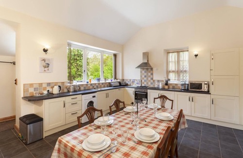 Bampton House | Discover The Mill House in Bampton: Pet-Friendly Retreat
