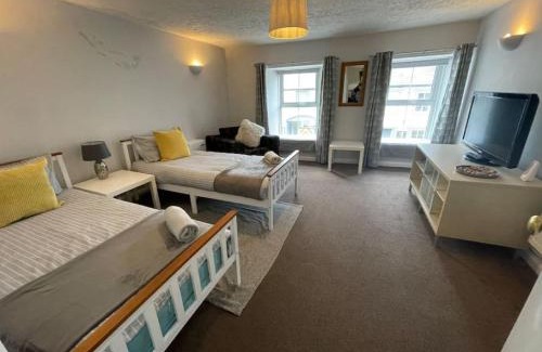 Camelford House | Family-Friendly Getaway at The Mill Leat and Grain Store
