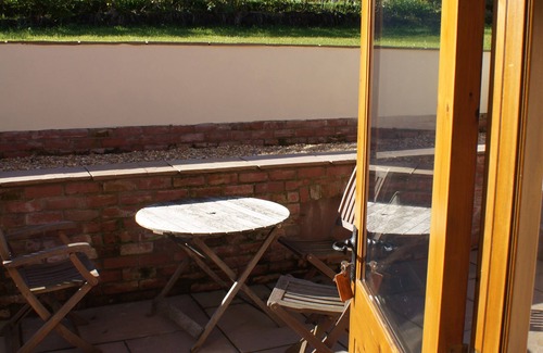 Monmouth House | Discover The Mill: Pet-Friendly Barn Retreat with Breakfast