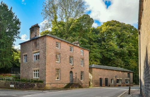Cromford House | Discover The Mill Managers House: Family-Friendly Retreat