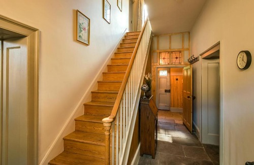 Cromford House | Discover The Mill Managers House: Family-Friendly Retreat