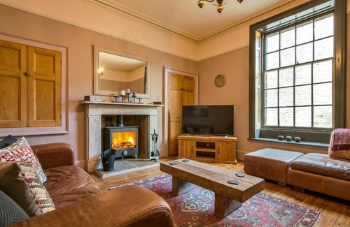 Cromford House | Discover The Mill Managers House: Family-Friendly Retreat
