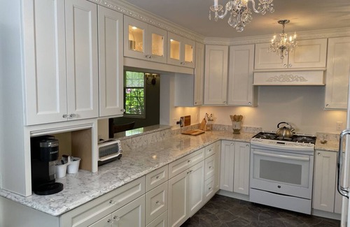 Chester Center Apartment | Experience The Millhouse Downtown Chester with Ocean Views