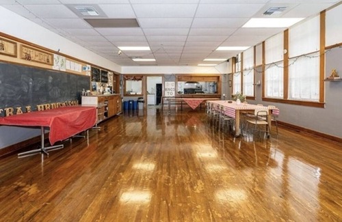 Mineral Resort | Exceptional Family Retreat at The Mineral Schoolhouse