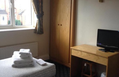 Morley Hotel | Pet-Friendly Getaway at The Miners Arms with Breakfast Included