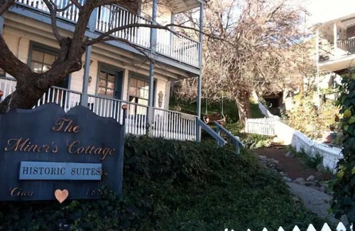 Jerome Cottage | Cozy The Miner’s Cottage: Family-Friendly with Kitchen Access