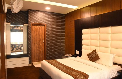 Rohtak Hotel | Discover The Mirage Palace: Family-Friendly & Accessible Stays