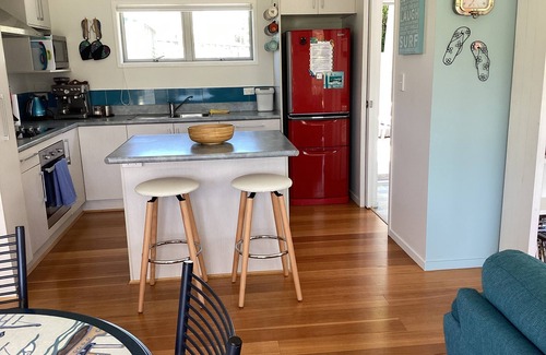 Matapouri House | Family-Friendly Beach Retreat - Steps to the Ocean