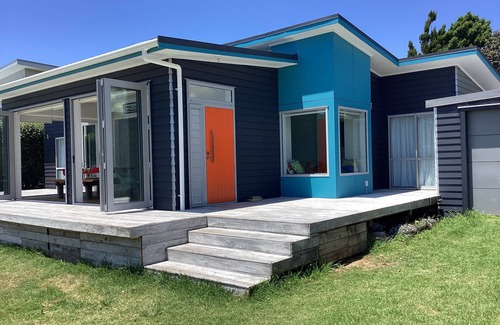 Matapouri House | Family-Friendly Beach Retreat - Steps to the Ocean