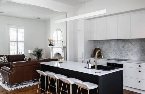 Launceston CBD House | Discover The Mistress: Family-Friendly Retreat in Launceston