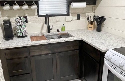 Wimberley Cabin | Experience The Mockingbird Inn: Pet-Friendly Ocean Views
