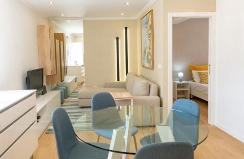 Batalha Apartment | Guest Rated 9.6: The Modern 1385 Apartment for Families