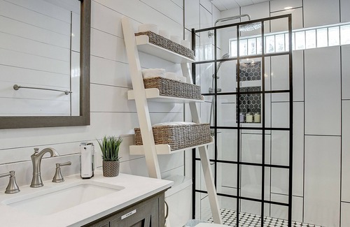 Houston Heights House | Discover the Modern Farmhouse Escape in Historic Houston Heights