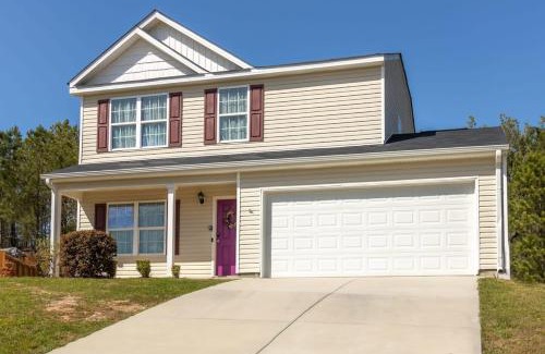 Columbus House | Discover The Modern Guest House: A Cozy Retreat Nearby