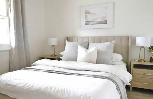 Bathurst House | Modern Victorian Retreat: Pet & Child Friendly, 8.8/10!