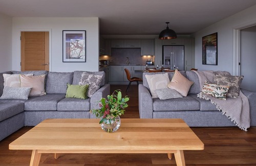 Chittlehamholt Cottage | Comfortable Mole Resort: Perfect for Families and Pets