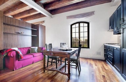 Molina Apartment | Canal View Haven: The Molino Apartment with Top Amenities