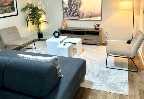 Ottawa Division House | Cozy Getaway at The Place with Hot Tub & Breakfast