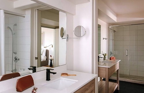 Civic Center Mall Resort | Cozy Stay at The Monarch: Pool, Spa & Family-Friendly Fun