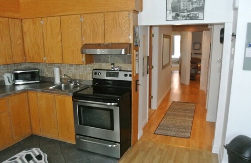 Plateau Mont Royal House | Discover The Mont-Royal: Child-Friendly Apartment Bliss