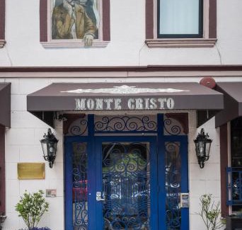 Lower Pacific Heights Bed & Breakfast | Exceptional Monte Cristo Bed and Breakfast with Delightful Breakfast