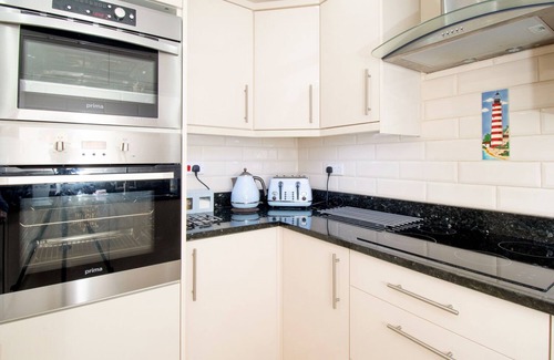 Deganwy Cottage | Experience The Moorings: Oceanfront Family Getaway