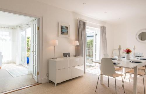 Rock House | Relaxing Retreat at The Moorings - 4-Star Family-Friendly Stay