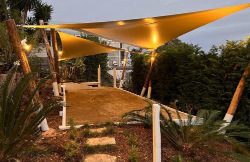 Coomba Bay House | Oceanfront Retreat at The Moorings Lakehouse with Pet Access