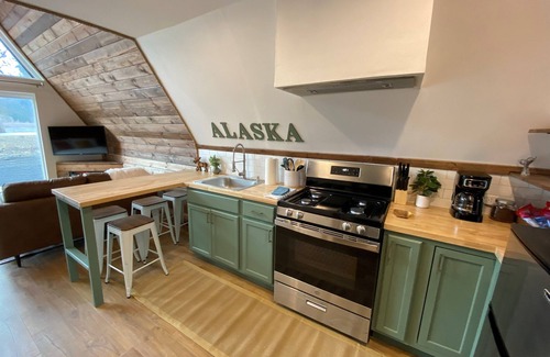 Seward Cabin | Experience The Moose @ Exit Glacier Cabins with Ocean Views