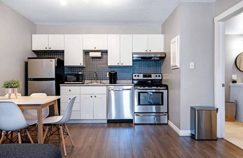 Collingwood Condo | Modern Condo Retreat at The Moose Lodge in Collingwood