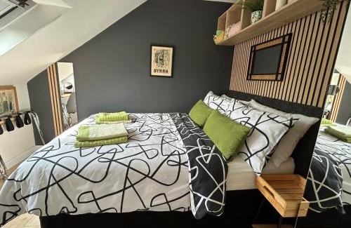 Innerleithen Apartment | The Morningside Apartment: Stylish Retreat in Innerleithen