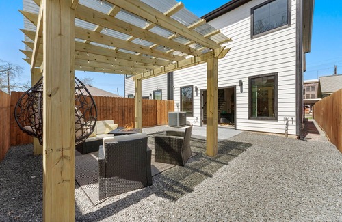Greater East End House | Discover The Mosaic - Downtown with Outdoor Patio Space