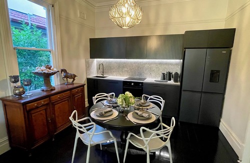 Mosman House | Discover The Mosman Cottage @ Alegria with Spa & Hot Tub