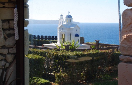 Sitia Apartment | Experience Breathtaking Sunsets in Family-Friendly Retreat