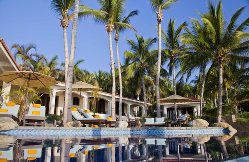 Ildefonso Green Villa | Romantic Beachfront Villa with Ocean View on Palmilla Beach