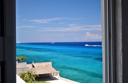 Zona Hotelera Norte Condo | Romantic Oceanfront Penthouse Condo - Miramar 401 Awaits