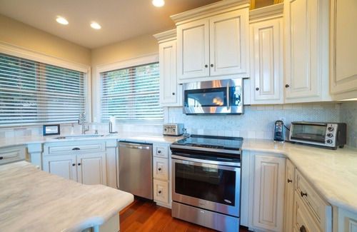 Helen House | Experience The Mount Yonah Castle with Hot Tub & Views