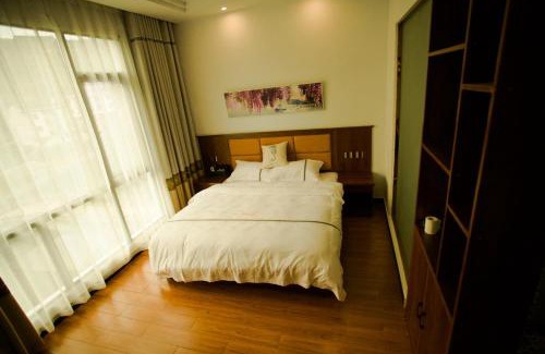Xiangxi House | Scenic Mountain Views at The Mountain and Views Guesthouse