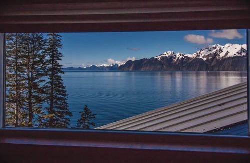 Seward Cabin | Explore Granite Point Mountain Lodge on Beautiful Resurrection Bay