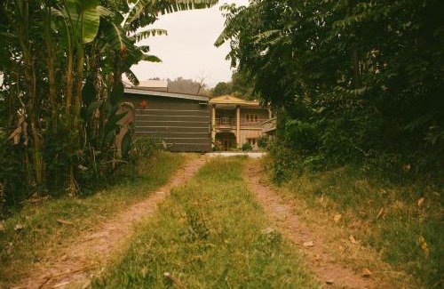 Azad Kashmir House | Pet-Friendly Mountain Retreat in Muzaffarabad - 4 Stars!