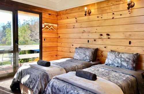 Rangataua Hotel | The Mountain View Studio