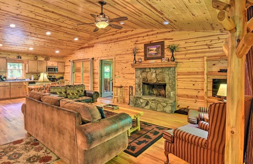 Helen Cabin | Relax at The Mountain View: Top-Rated Sautee Retreat!