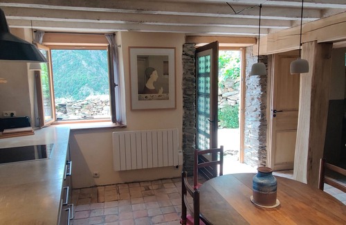Nohedes Apartment | Relax in The Mountain Village Studio Nohèdes with Spa & Hot Tub
