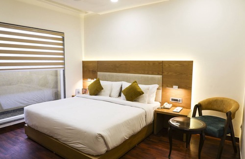 Gwalior Hotel | Discover The Moziac Gwalior: Family-Friendly Comfort Awaits
