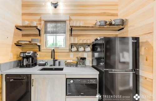 Gatlinburg House | Experience The Mulberry at Treehouse Grove, Pet-Friendly Retreat