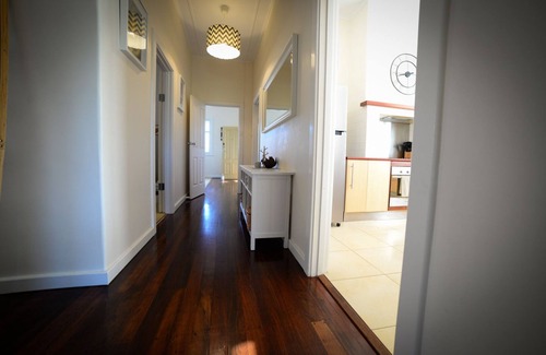 Kingscote House | Experience The Mulberry Tree - Kingscote with Ocean Views
