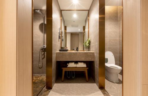 Shuangliu District Hotel | The Mulian Hotel, Chengdu Frontier Medical Center